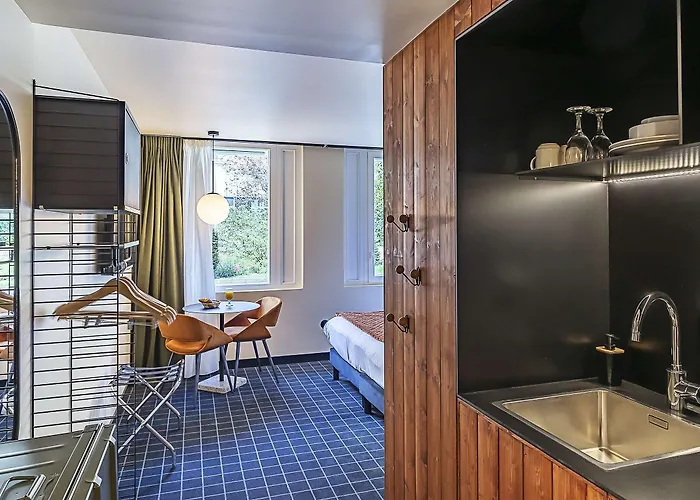 Hotel Western Cargo 4*