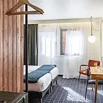 Western Cargo 4*