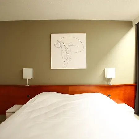 Western Cargo Hotel 4*