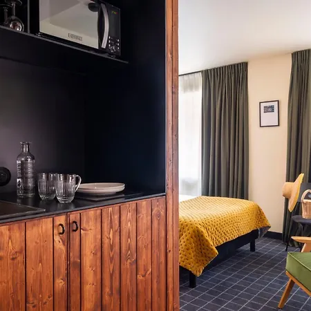 Western Cargo Hotel 4*