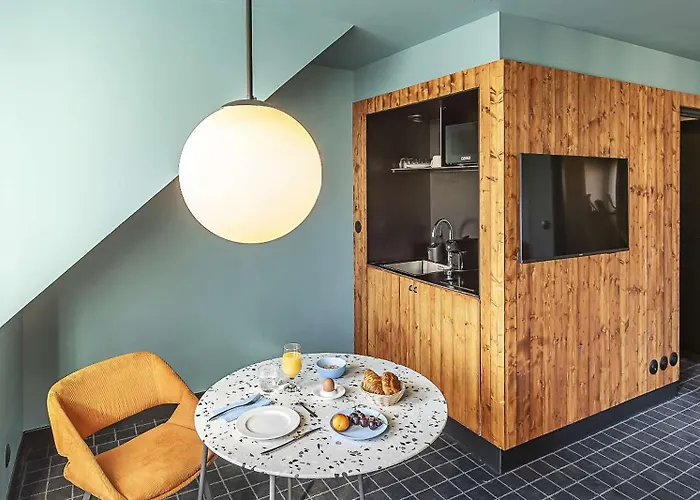 Western Cargo Hotel 4*